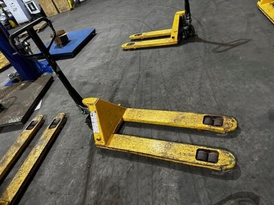 Total Source 2500kg Pallet Truck - 3