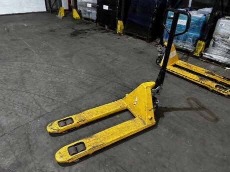 Total Source 2500kg Pallet Truck