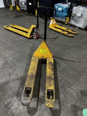 Total Source 2500kg Pallet Truck - 2