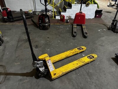 Total Source 2500kg Pallet Truck - 3