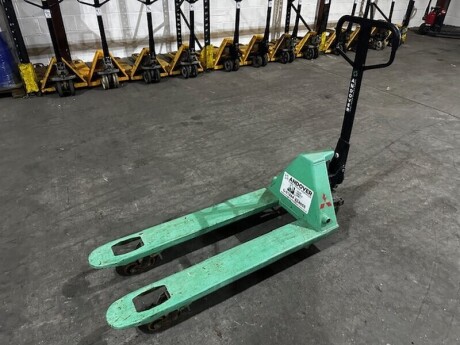 Mitsubishi Pallet Truck