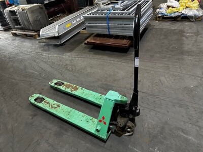 Mitsubishi Pallet Truck