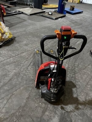 Hangcha CBD15 Electric Pallet Truck c/w: Charger - 2