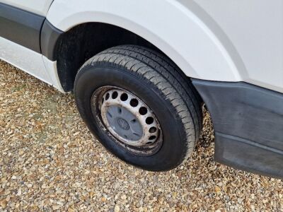2014 Volkswagen Crafter LWB HR Van - 8