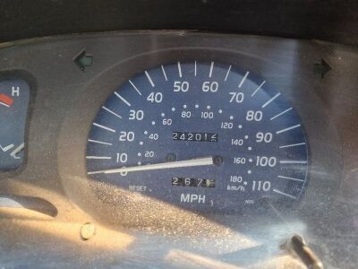 2004 Toyota Hilux D4D Double Cab Pickup - 11