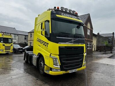 2017 Volvo FH460 6x2 Mini Mid Lift Tractor Unit