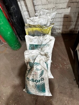 5x Bags of Oil Absorbent Granules