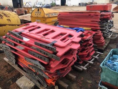 Qty of Plastic Safety Fencing Panels and Blocks 