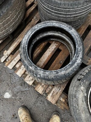 Quantity of Light Vehicle Wheels & Tyres - 5