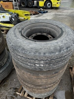 4x 385 65 R22.5 Tyres & Rims 