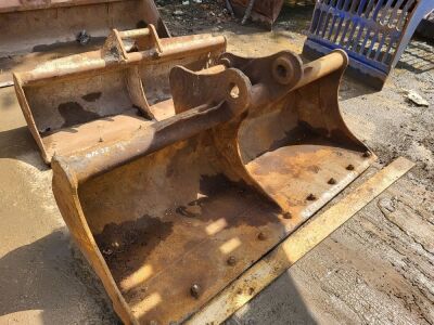 Strickland 6ft Ditching Bucket - 65mm Pins