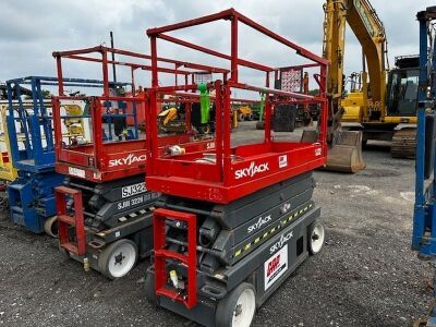 Skyjack SJIII-3226 DC Electric Scissor Lift