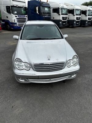2005 Mercedes C220 CDi 5 Door Car - 4