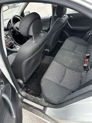 2005 Mercedes C220 CDi 5 Door Car - 8