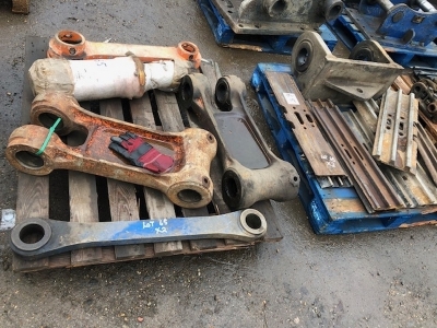 Qty of Excavator Parts