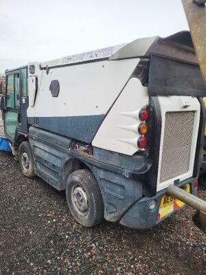 2010 Schmidt Swingo 200 Compact Sweeper - 4