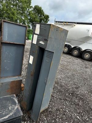 Qty of Storage Lockers - 4