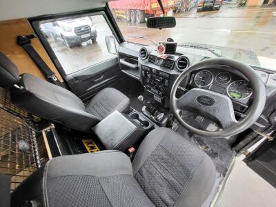 2007 Land Rover Defender 110 Commercial - 11