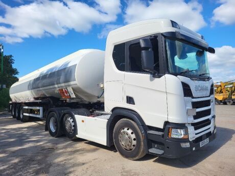 2019 Scania R450 6x2 Midlift Tractor Unit & Cobo Hermenos Triaxle 6 Pot Fuel Tanker