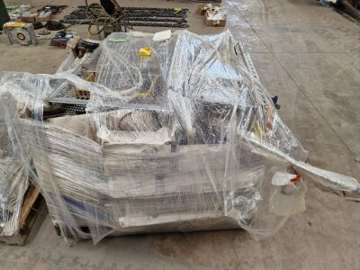 Qty Misc Truck Parts - 6