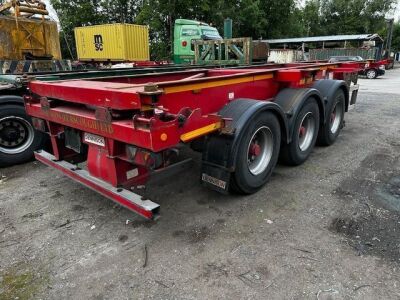 2015 Dennison Triaxle Sliding Skeletal Trailer - 10