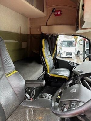 2015 Volvo FH16 750 6x2 Midlift Tractor Unit - 7