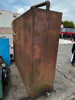 Oil Tank with Stands - 3