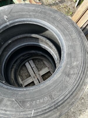 3x Tyres - 2x 315 70 R22.5,1x 295 80 R22.5 - 3