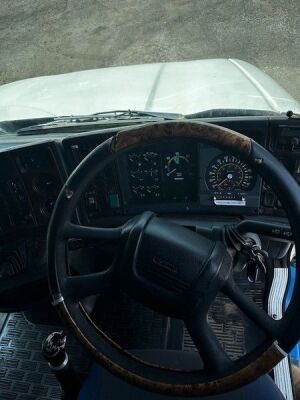2000 Scania T420 6x2 Midlift TCab Tractor Unit - 20