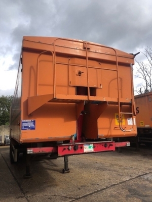 2004 United  60yrd³ Alloy Body Tipping Trailer  - 2