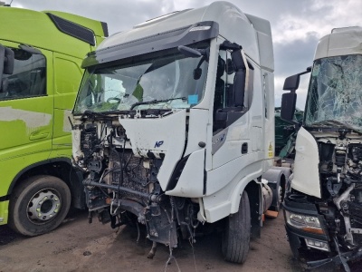 2021 Iveco Stralis NP 460 LNG 6x2 Midlift Tractor Unit