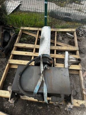 Edbro Tipping Ram & Hydraulic Tank