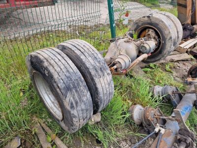 Drive Axle, Disc Brakes - 3