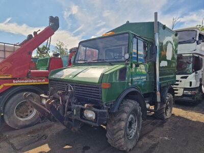 Mercedes Unimog