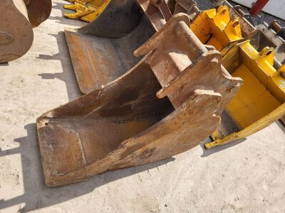Rhinox 18" Digging Bucket - 2