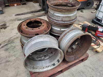 6x Steel Wheel Rims, 1x Alloy Wheel