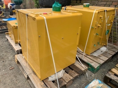 CAT Hydraulic Tank (New & Unused)  - 2