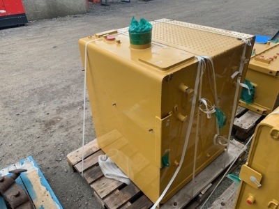 CAT Hydraulic Tank (New & Unused)  - 3