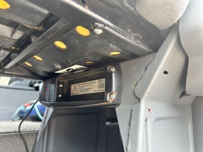 2008 Volvo FM-480 Beavertail Hiab Rigid - 12