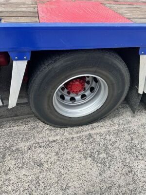 2008 Volvo FM-480 Beavertail Hiab Rigid - 17