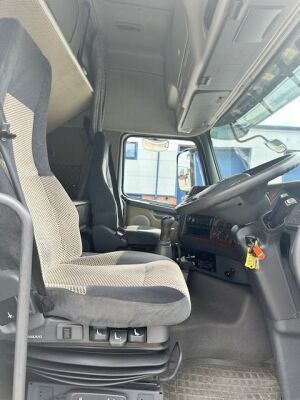 2008 Volvo FM-480 Beavertail Hiab Rigid - 34