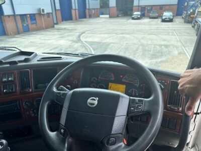 2008 Volvo FM-480 Beavertail Hiab Rigid - 39