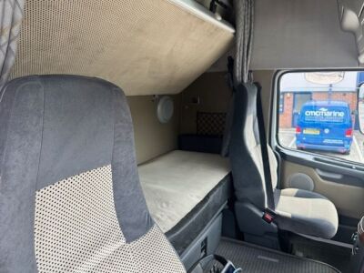 2008 Volvo FM-480 Beavertail Hiab Rigid - 43