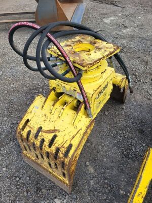 2012 MBI GR300 Rotating Selector Grab - 4