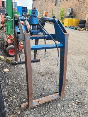 Hydraulic Block Grab Attachment - 3
