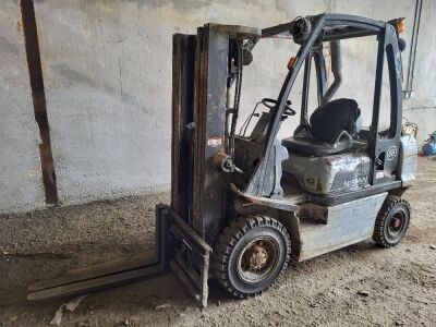 Nissan 25 Diesel Forklift