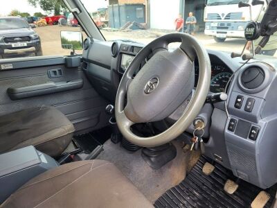 2015 Toyota Landcruiser GXL 4.4 V8 Twin Turbo Diesel Double Cab Pickup - 15
