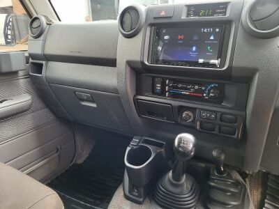 2015 Toyota Landcruiser GXL 4.4 V8 Twin Turbo Diesel Double Cab Pickup - 17