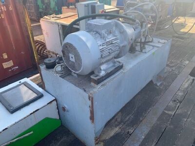 Linder Komet 1800 Single Shaft Shredder - 18