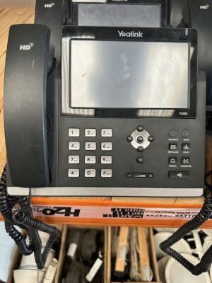 6x Yealink Ultra Elegant Gigabit IP Phone - 2